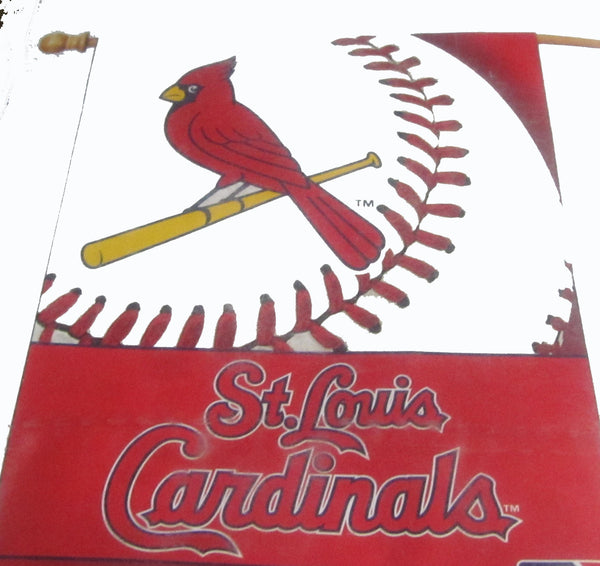 St Louis Cardinals vertical flag - Sports Nut Emporium