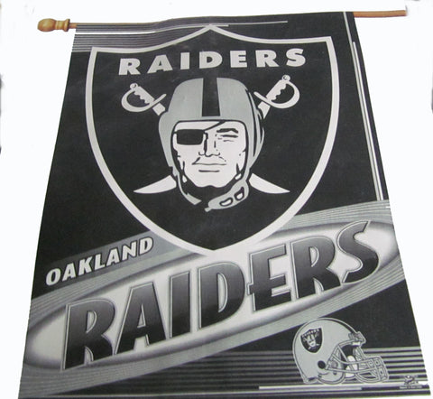 Oakland Raiders vertical flag - Sports Nut Emporium